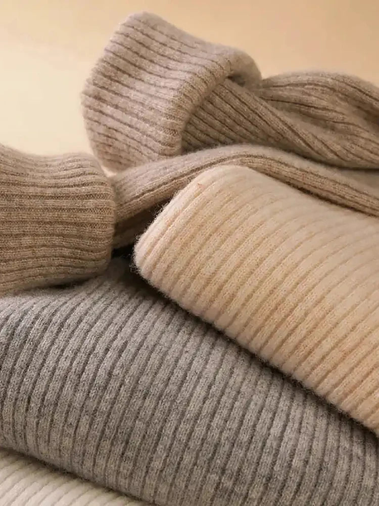 Wunderschöner kuscheliger Pullover mit Rollkragen